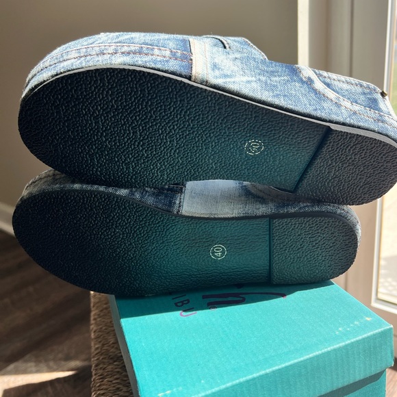 MeiSiLe brand platform, bohemian slide wedge.
denim slip ons. - Picture 10 of 13